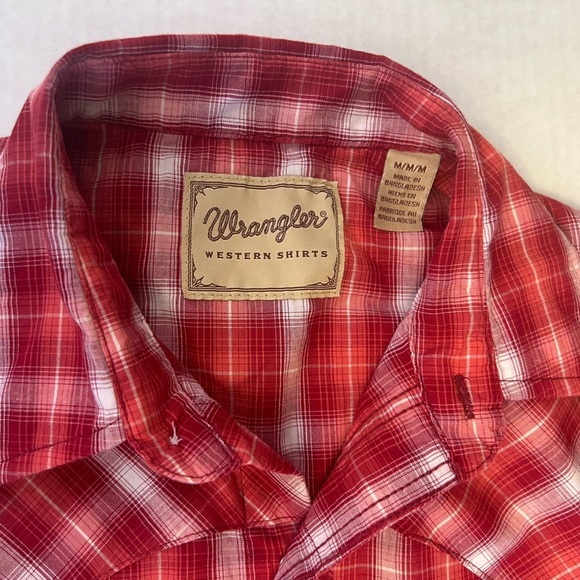 Wrangler Red and White sleeveless Button Down plaid western Shirt Sz-M. P7 - Picture 7 of 12